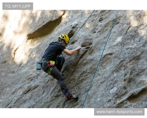 _户外攀岩新路径：挑战未知的新景观_，户外攀岩图片大全